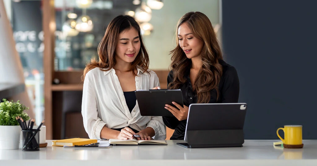Asiacruit vs Papaya Global : Which EOR Is Better for Hiring in Asia?